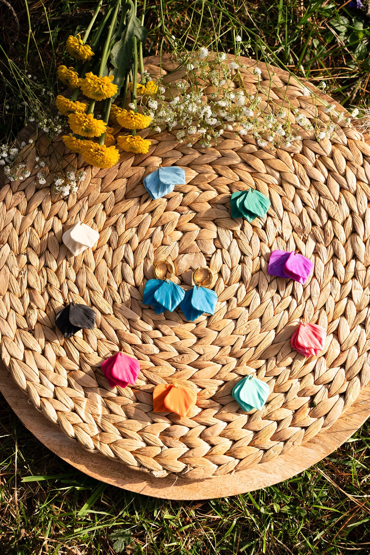 Pendientes artesanales diferentes colares