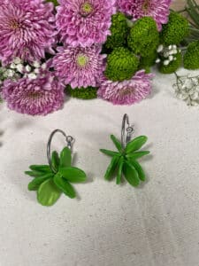 Pendientes artesanales verde